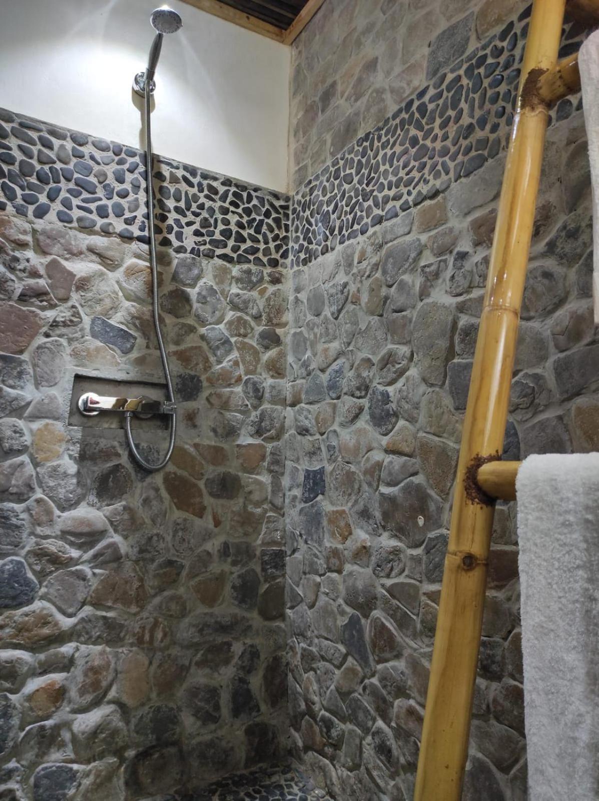 Villa Ilo Komba クンバ島 エクステリア 写真