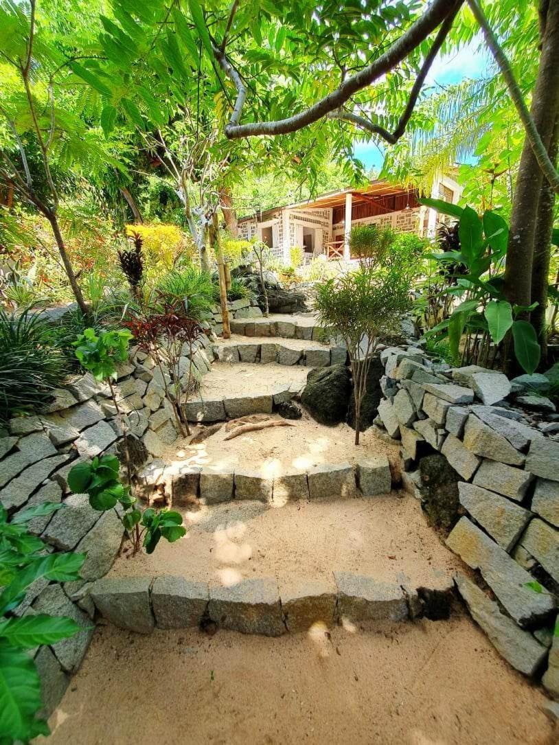 Villa Ilo Komba クンバ島 エクステリア 写真